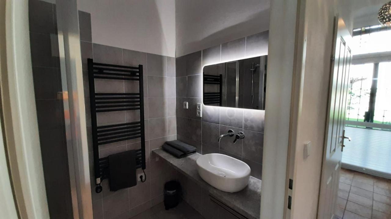 Pia'S Gardenview Apartman Bécs Kültér fotó